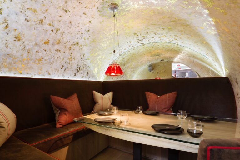 UNI Restaurant Seating Area - Discover Architecture