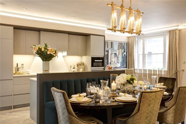Clabon Mews Kitchen and Dining Area - Discover Architecture